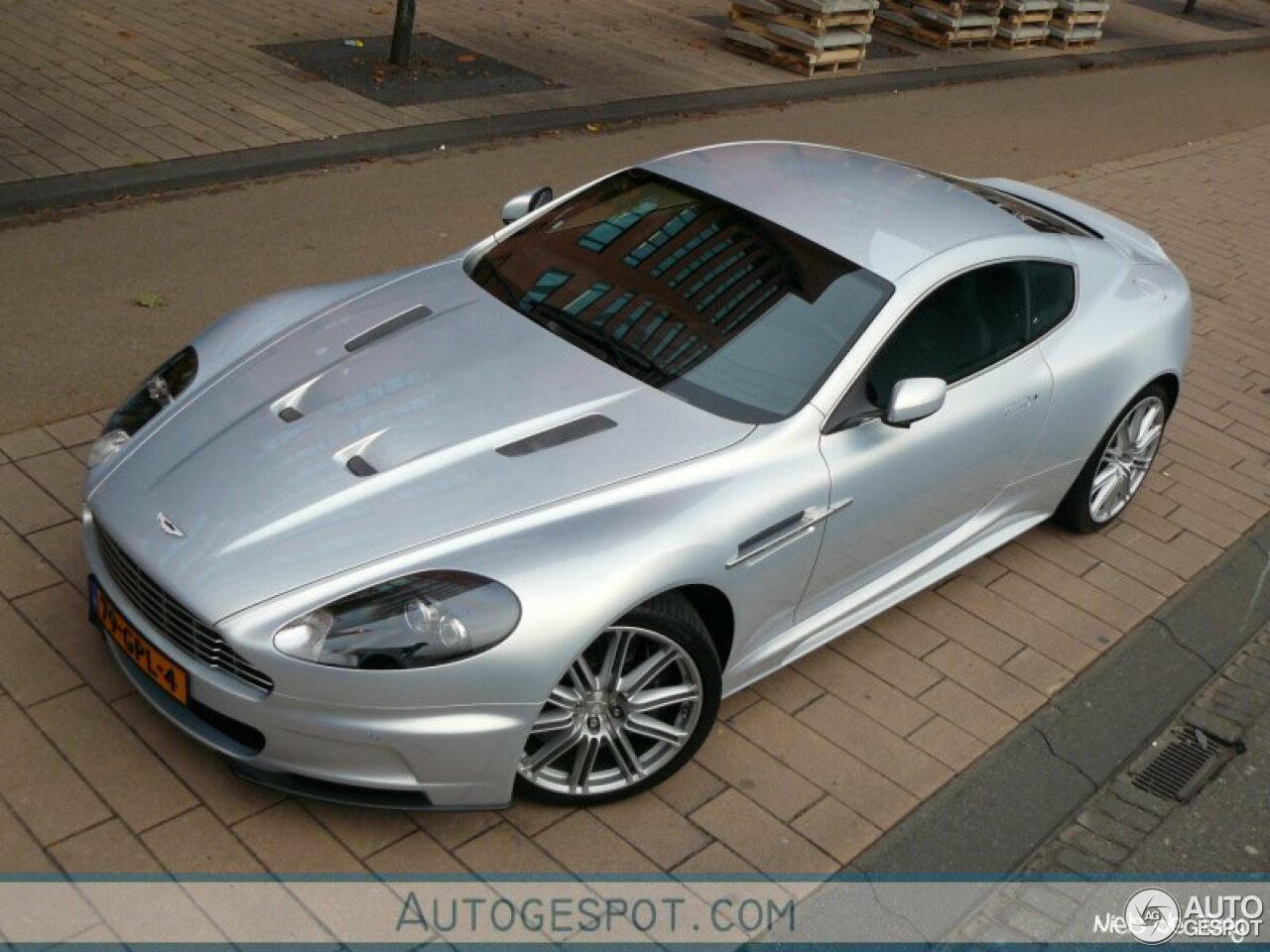 Aston Martin DBS