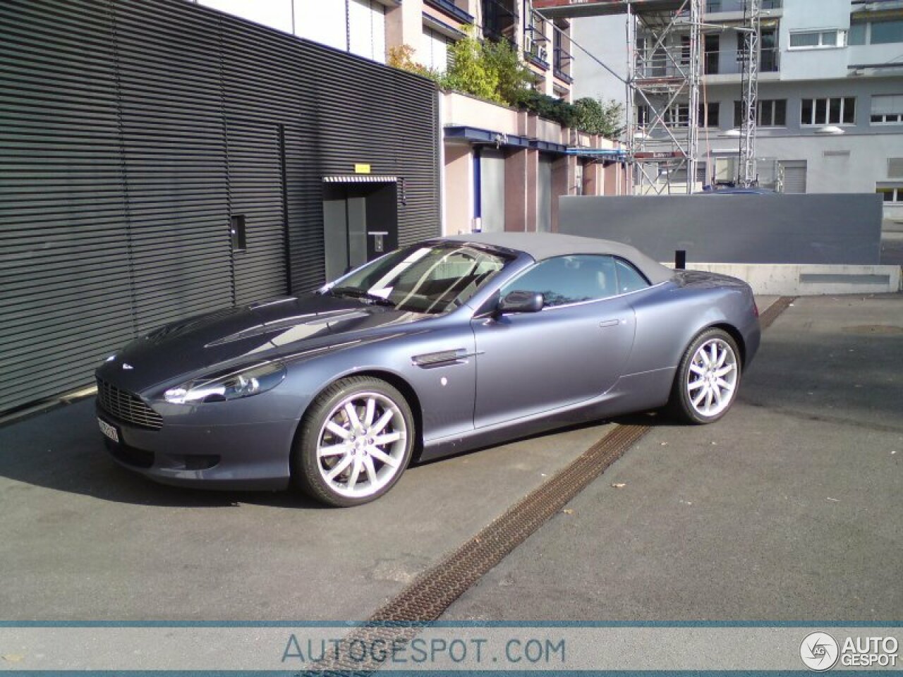 Aston Martin DB9 Volante