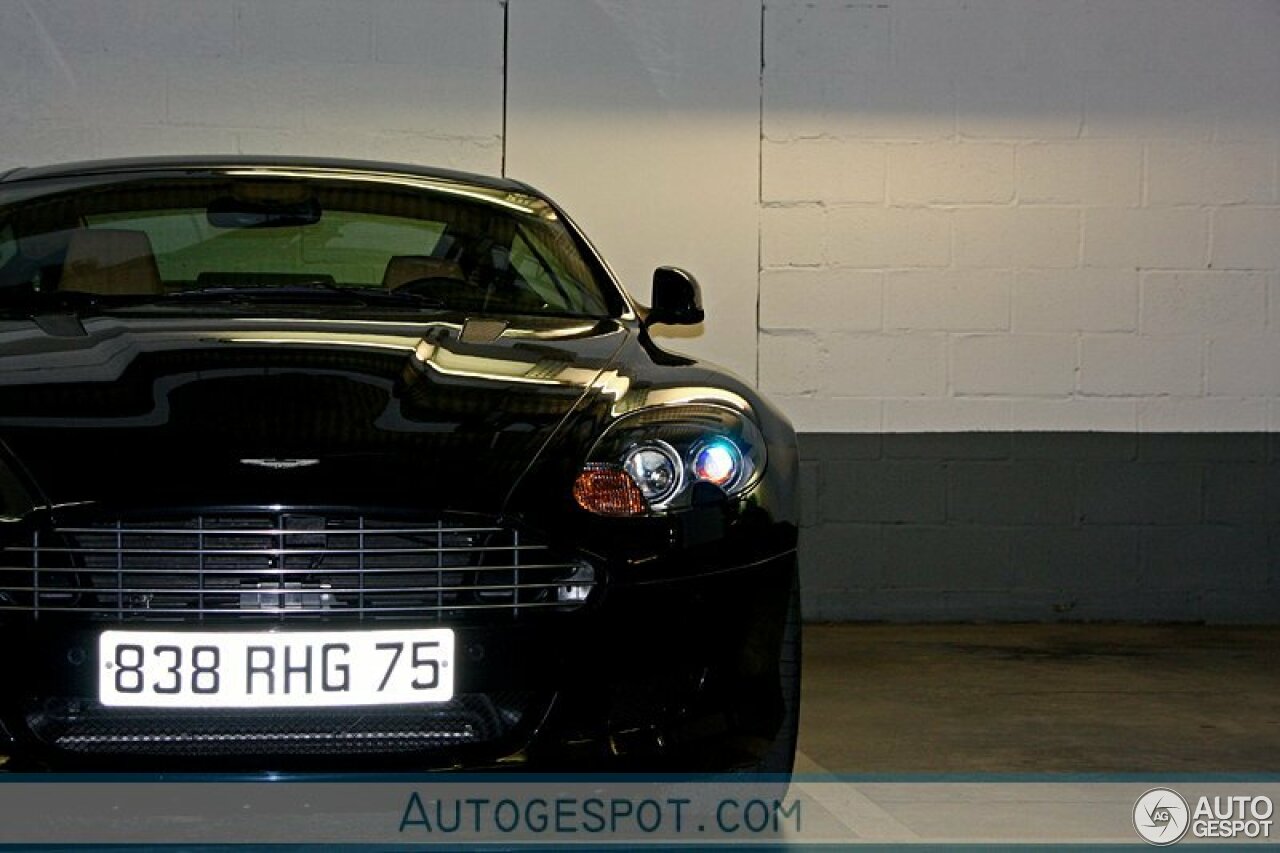 Aston Martin DB9