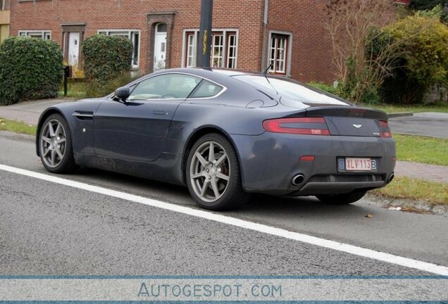 Aston Martin V8 Vantage