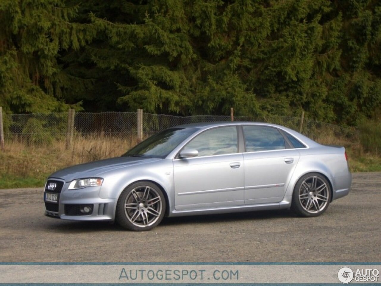 Audi RS4 Sedan