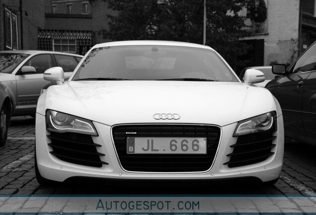 Audi R8