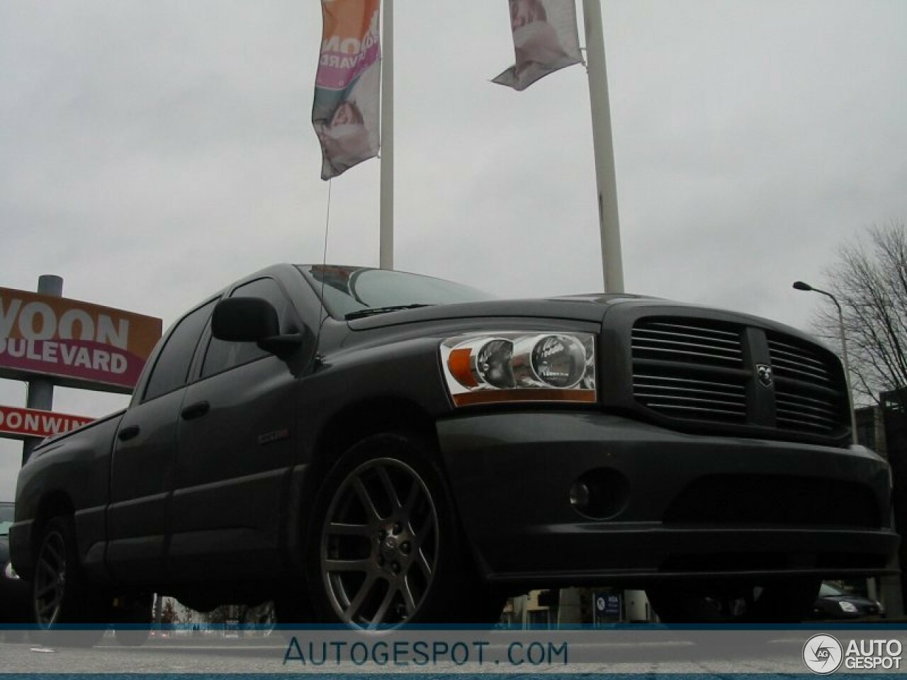 Dodge RAM SRT-10 Quad-Cab