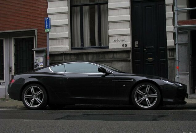 Aston Martin DB9