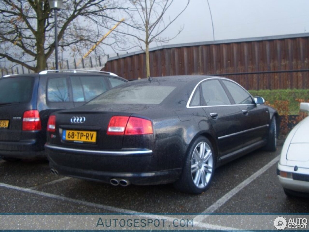 Audi S8 D3