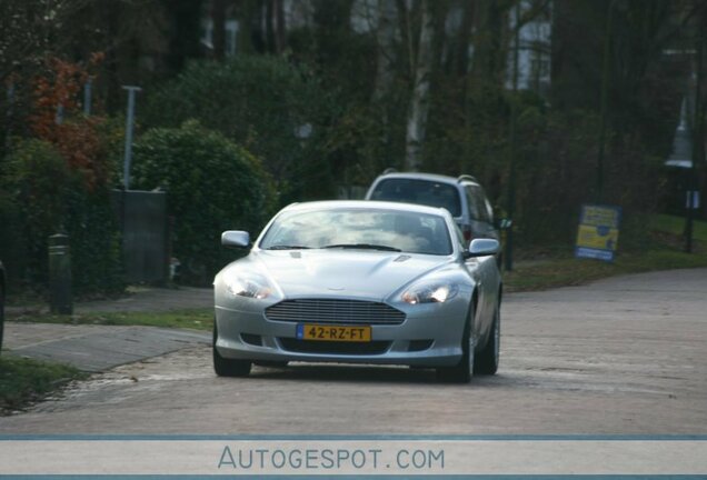 Aston Martin DB9