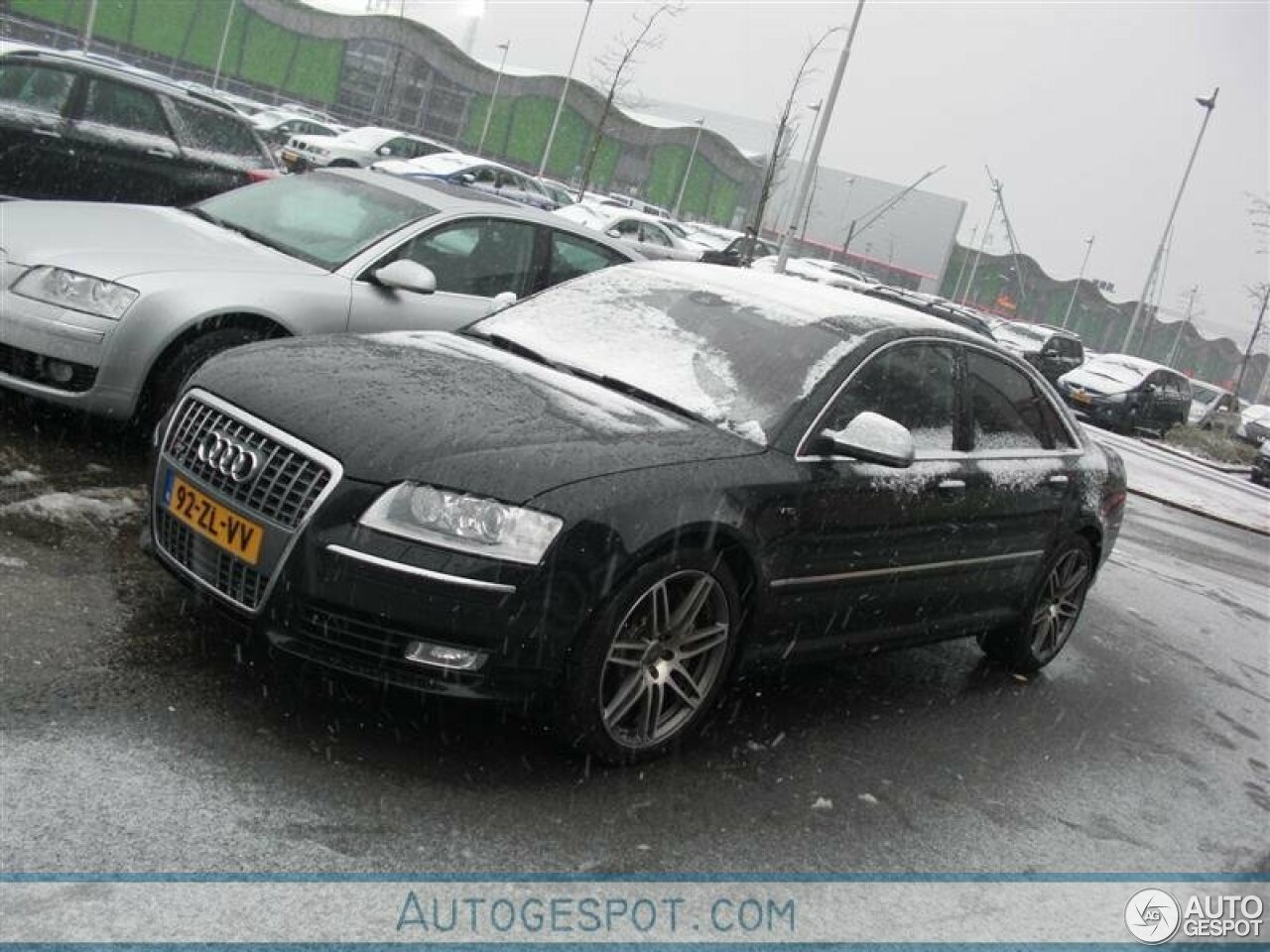 Audi S8 D3