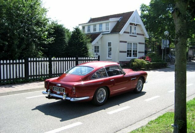 Aston Martin DB4 Series 3