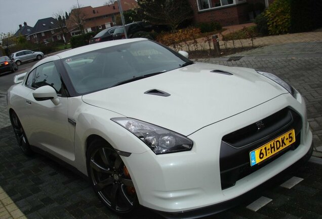 Nissan GT-R