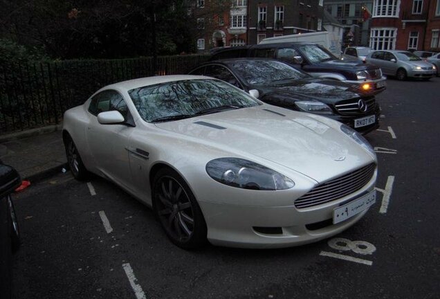 Aston Martin DB9