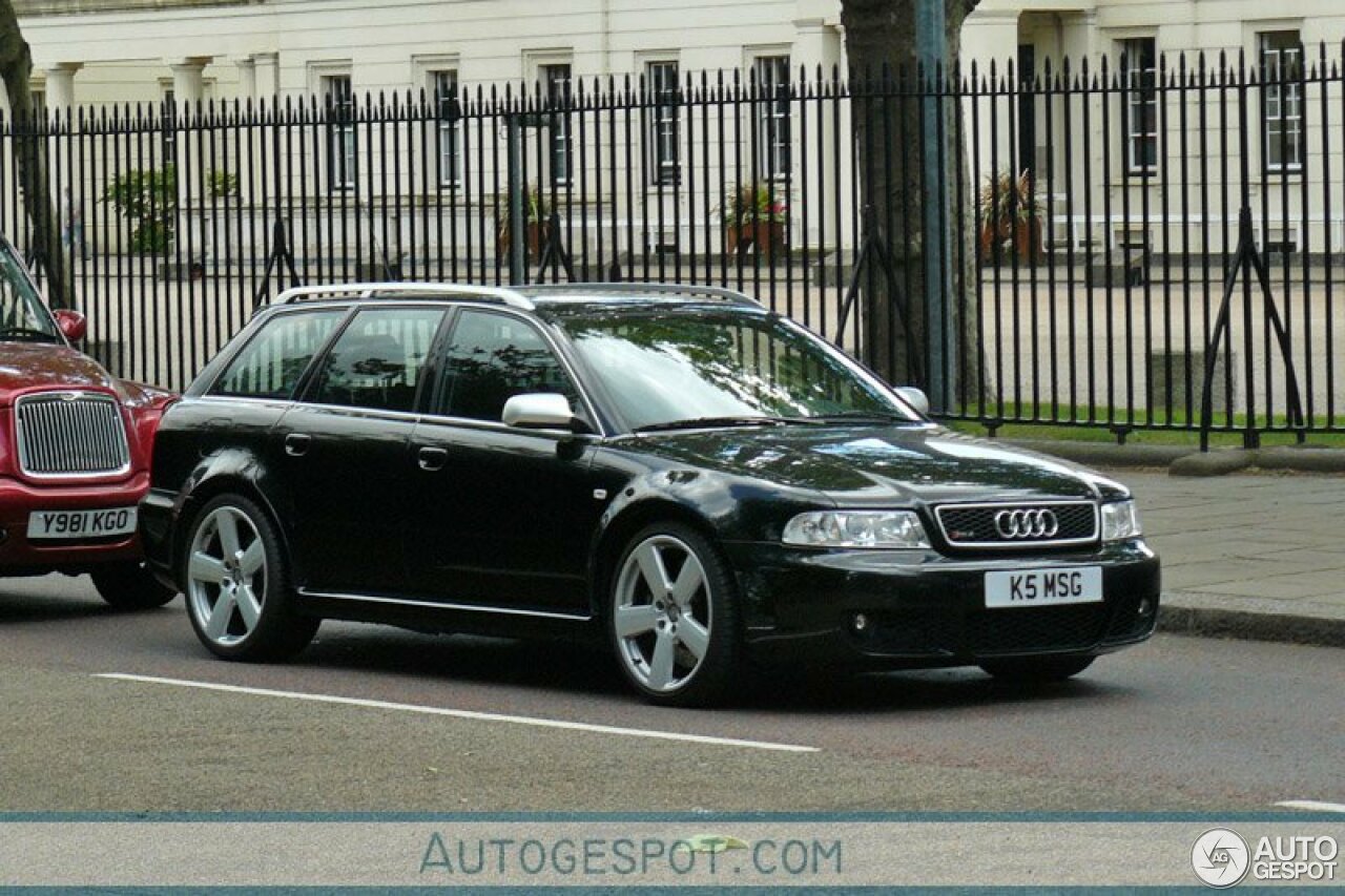 Audi RS4 Avant B5