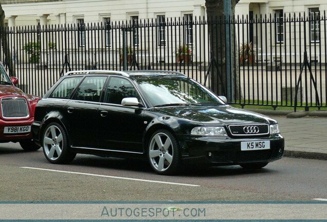 Audi RS4 Avant B5