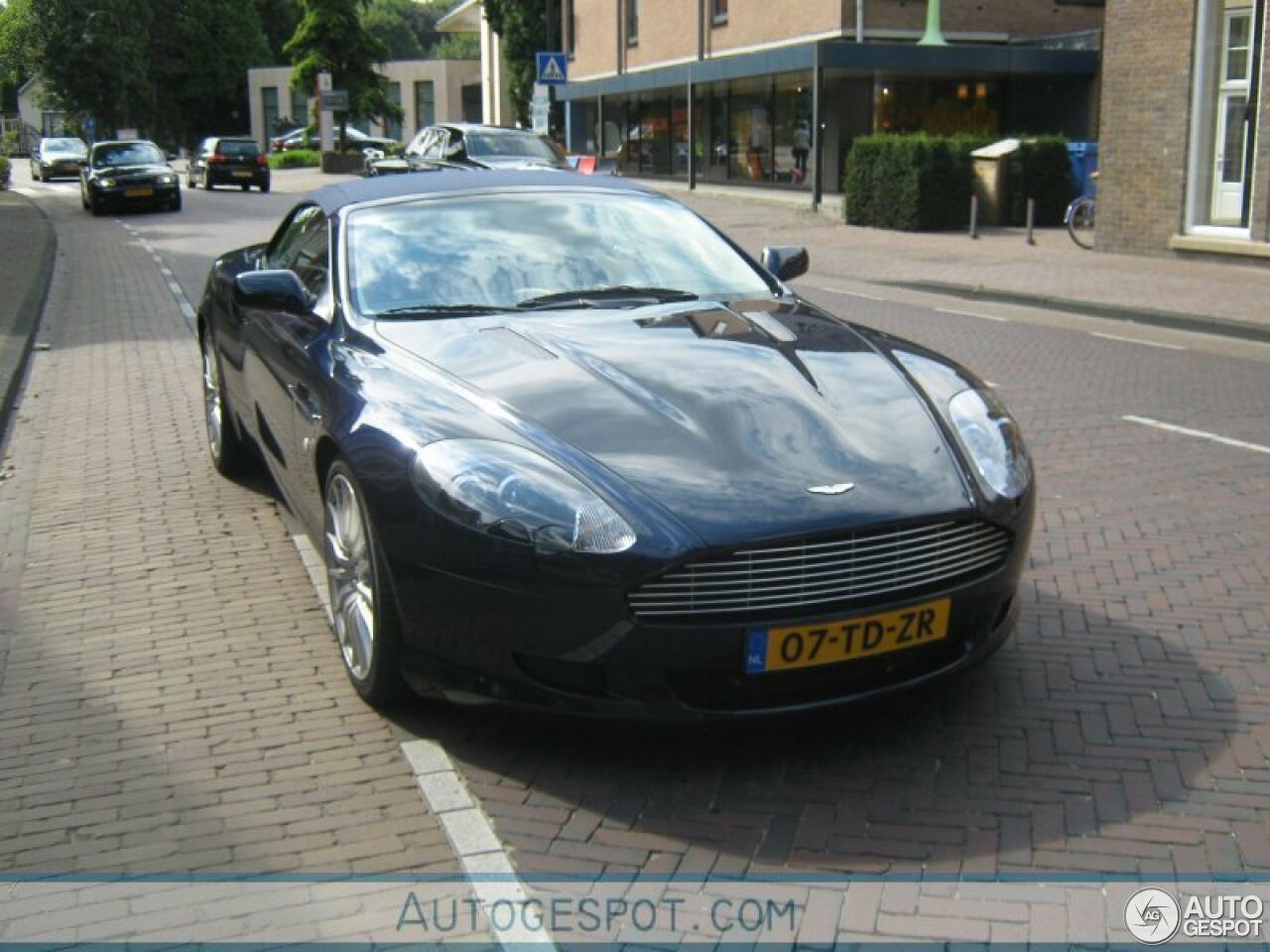 Aston Martin DB9 Volante