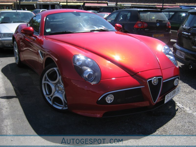Fiche Technique Alfa Romeo 8c Competizione 4.7 V8 450 2008 - La Centrale