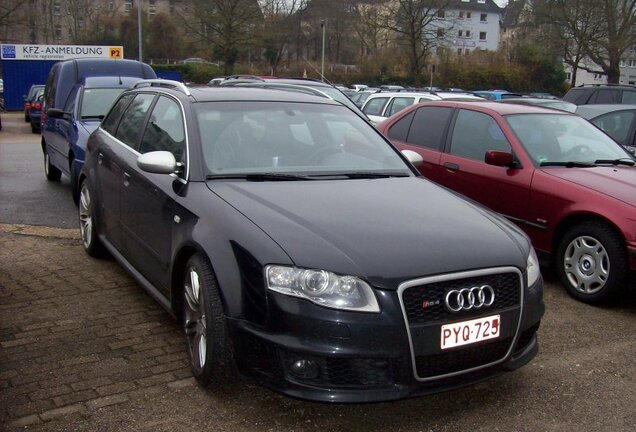 Audi RS4 Avant B7