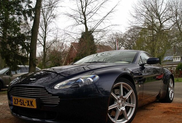 Aston Martin V8 Vantage