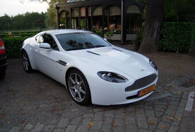 Aston Martin V8 Vantage