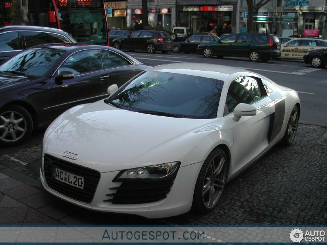 Audi R8