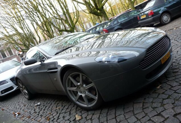 Aston Martin V8 Vantage