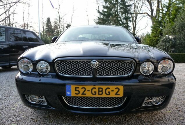 Jaguar XJR