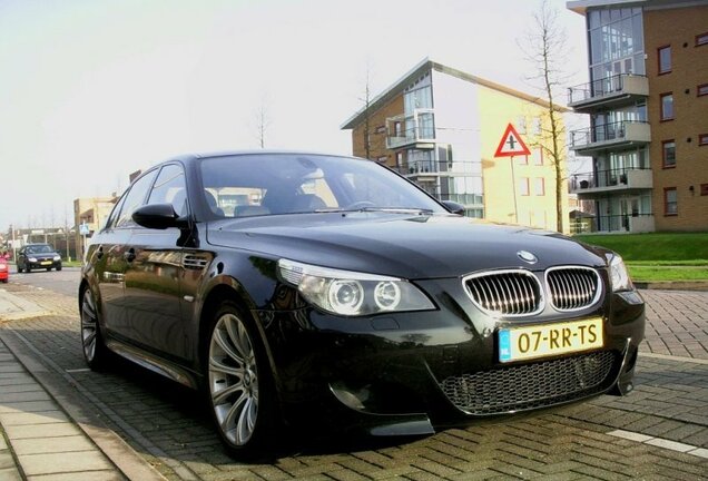 BMW M5 E60 2005