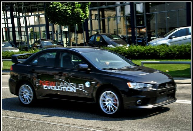 Mitsubishi Lancer Evolution X