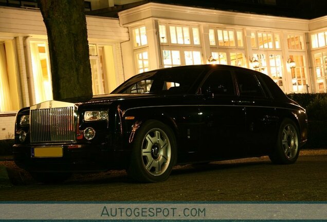 Rolls-Royce Phantom Black