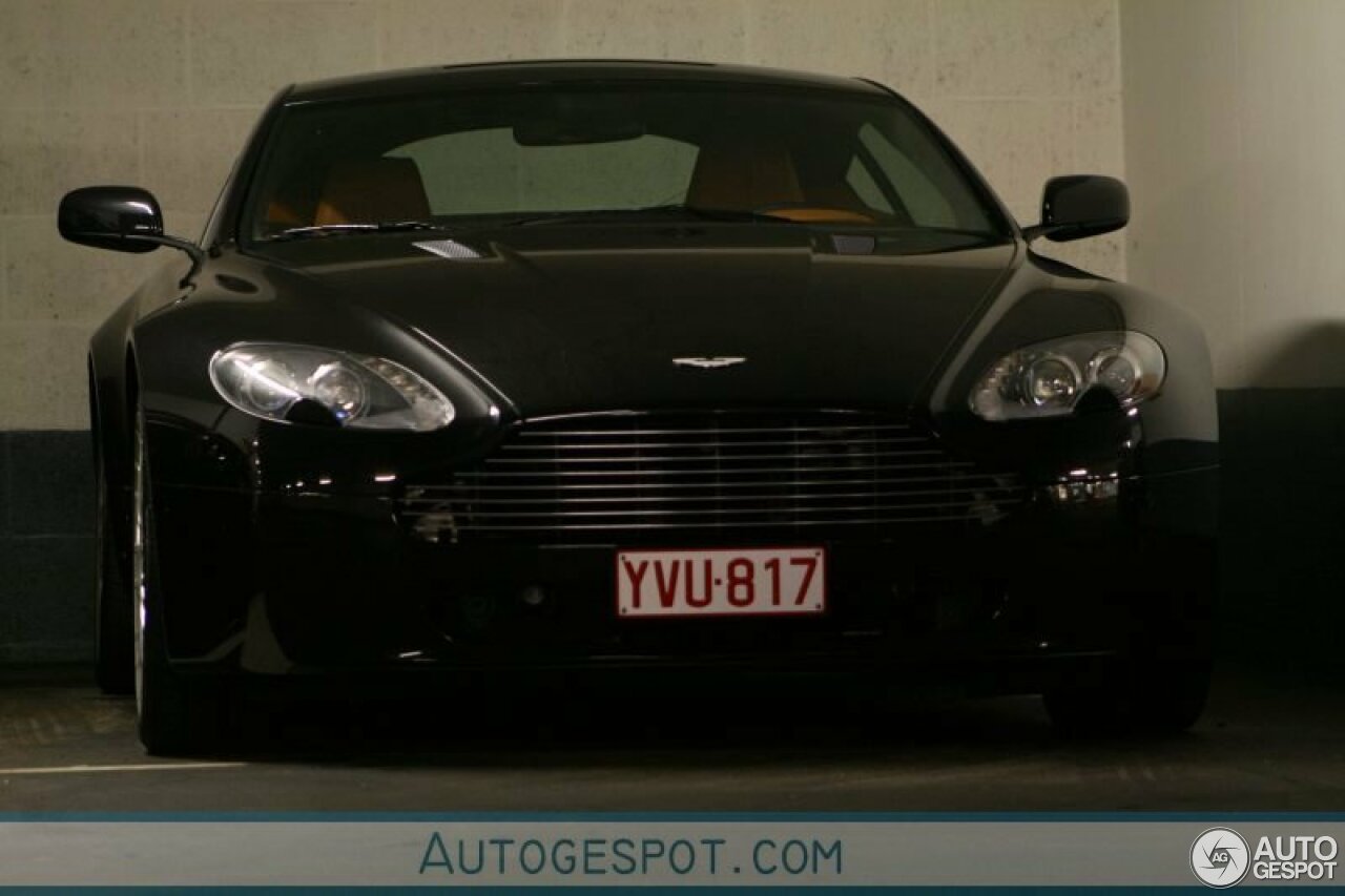 Aston Martin V8 Vantage