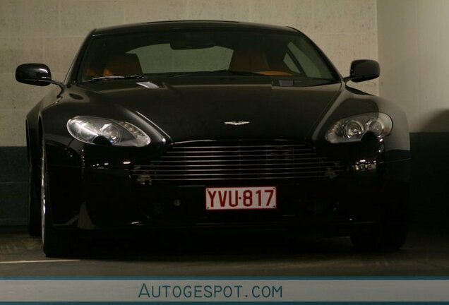 Aston Martin V8 Vantage