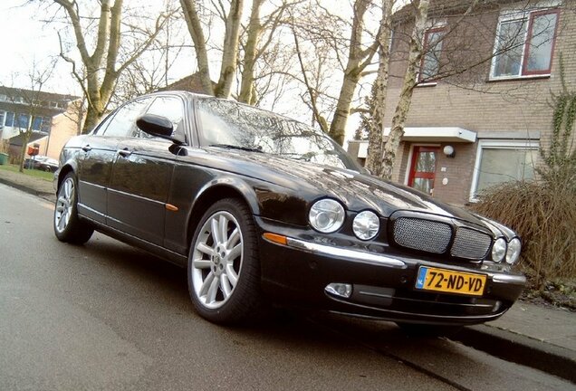 Jaguar XJR