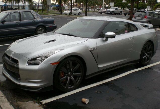 Nissan GT-R