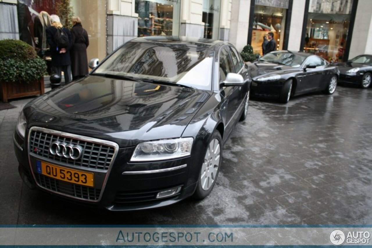 Audi S8 D3