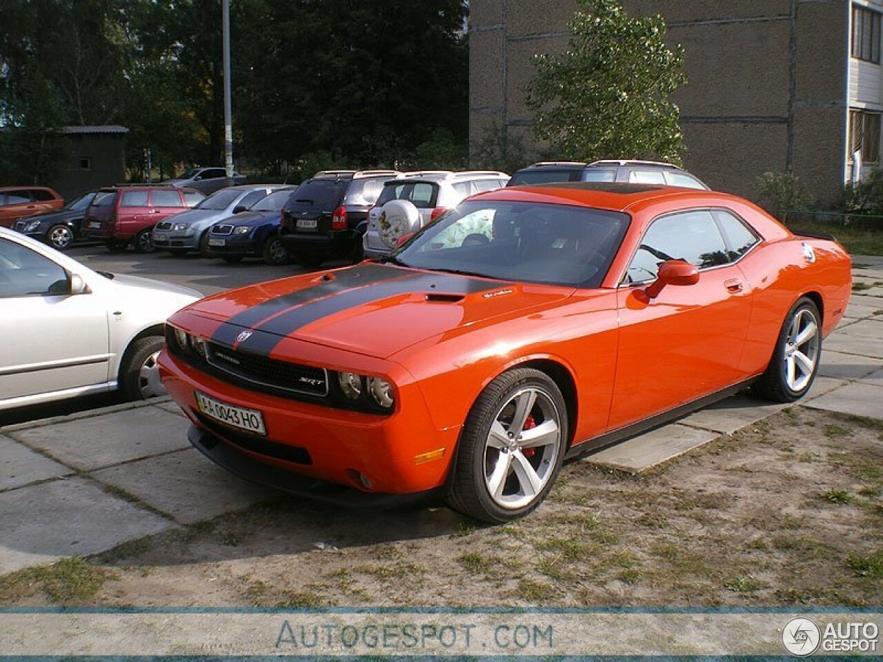 Dodge Challenger SRT-8