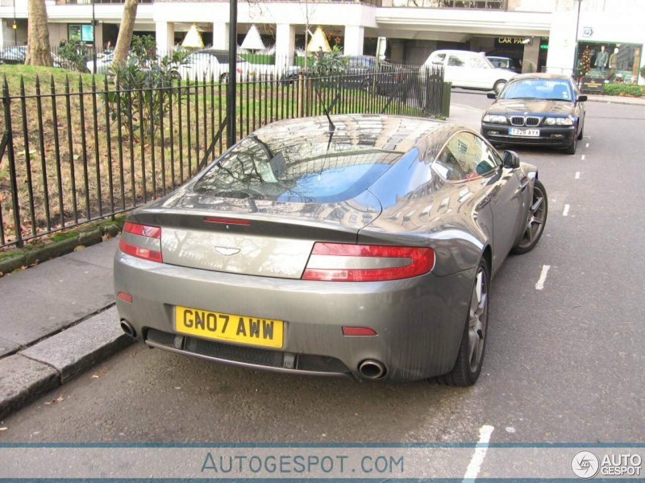 Aston Martin V8 Vantage