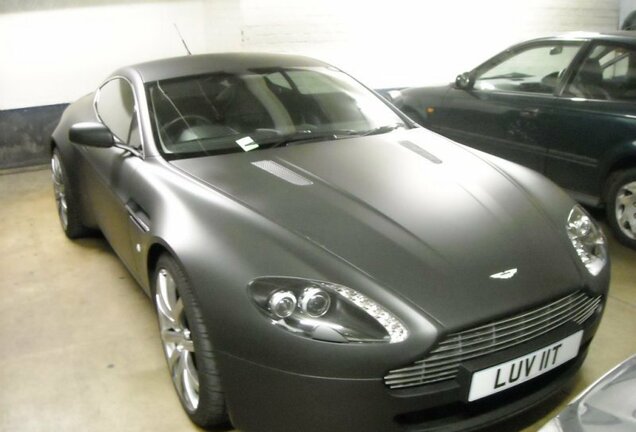 Aston Martin V8 Vantage