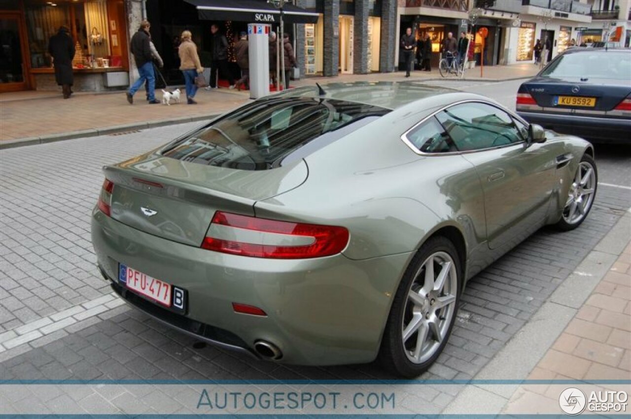 Aston Martin V8 Vantage