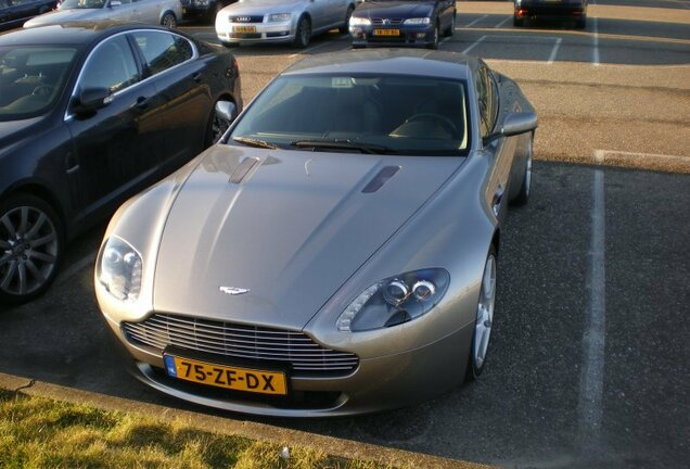 Aston Martin V8 Vantage