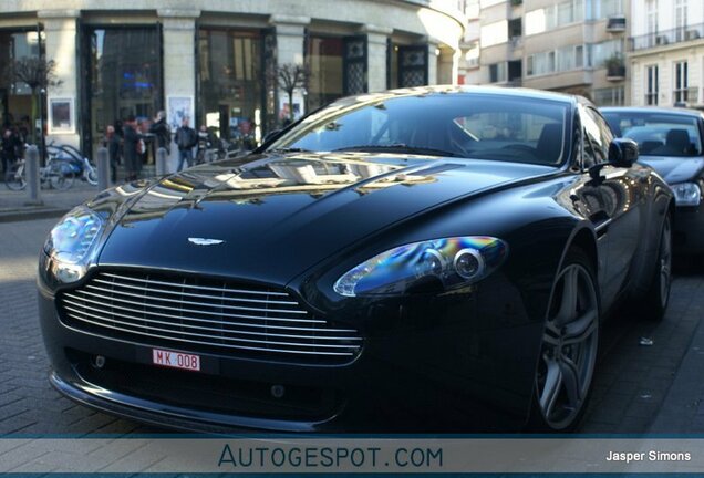 Aston Martin V8 Vantage