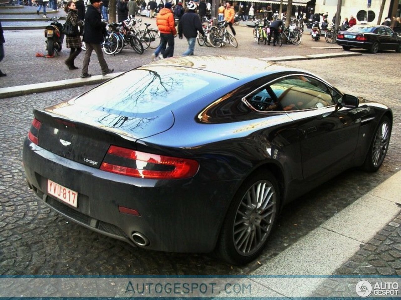 Aston Martin V8 Vantage