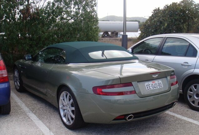 Aston Martin DB9 Volante