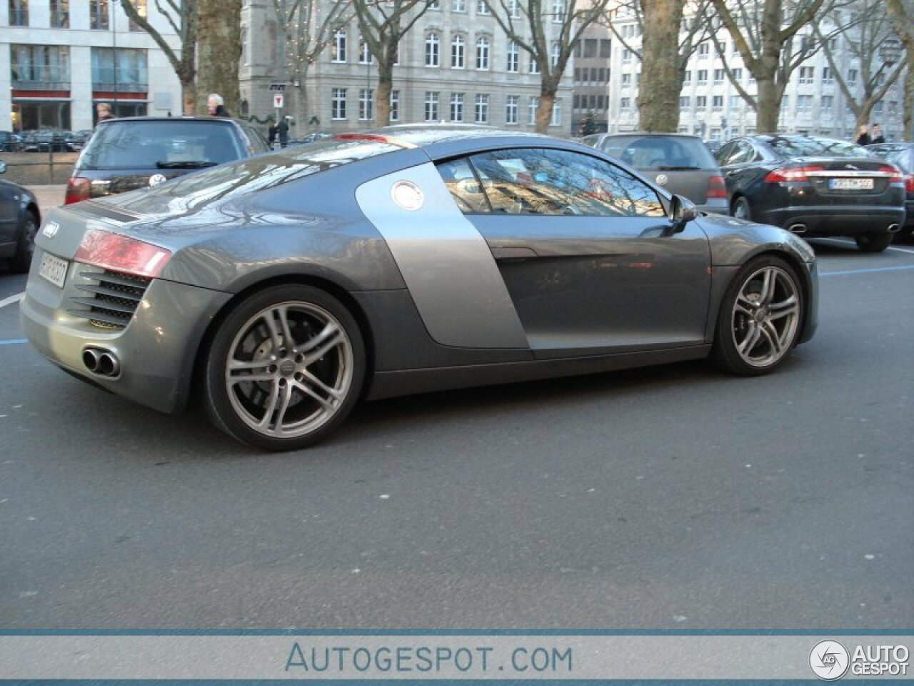 Audi R8