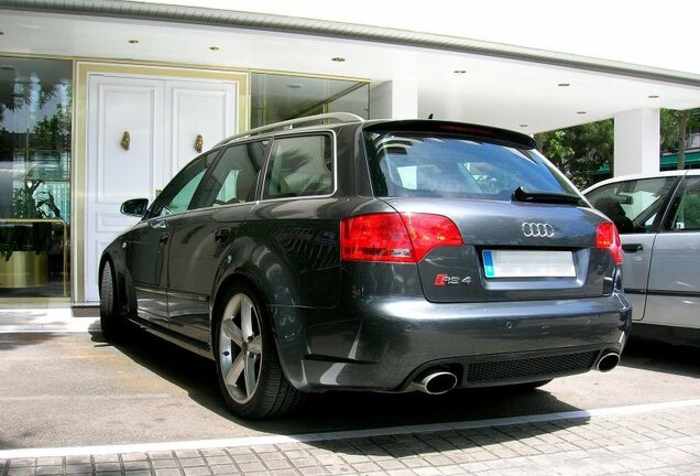 Audi RS4 Avant B7