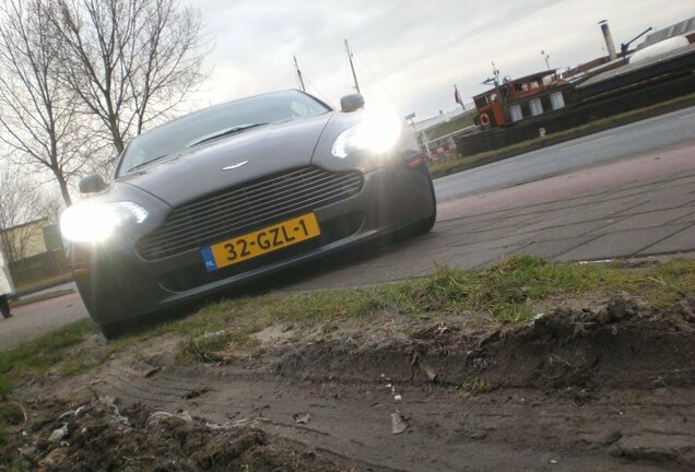 Aston Martin V8 Vantage