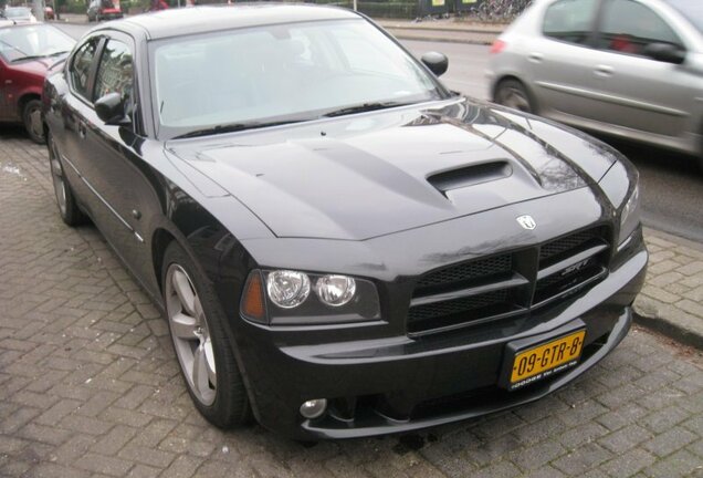 Dodge Charger SRT-8