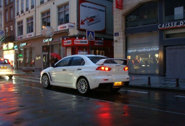 Mitsubishi Lancer Evolution X RS