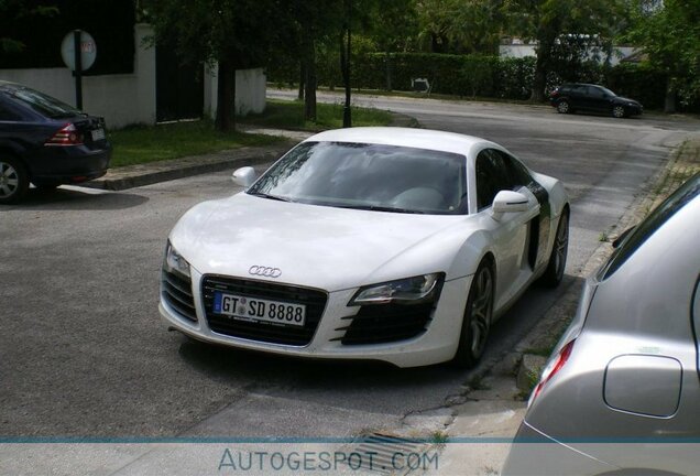 Audi R8