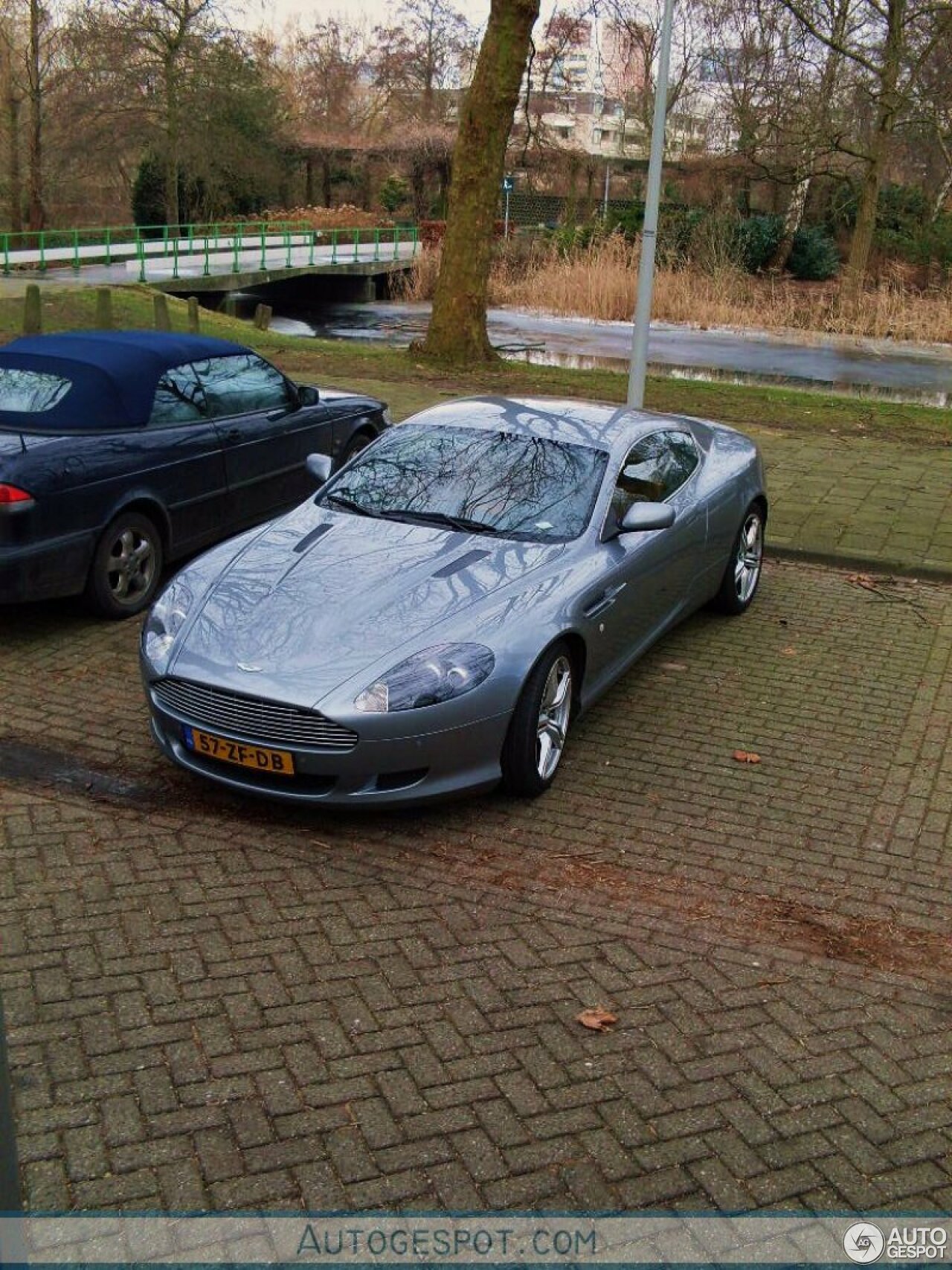 Aston Martin DB9