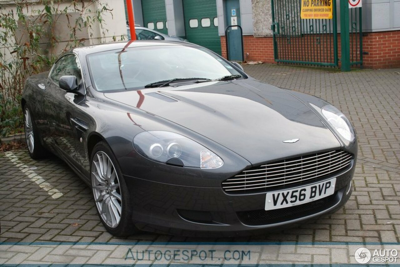 Aston Martin DB9