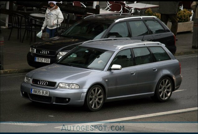 Audi RS4 Avant B5