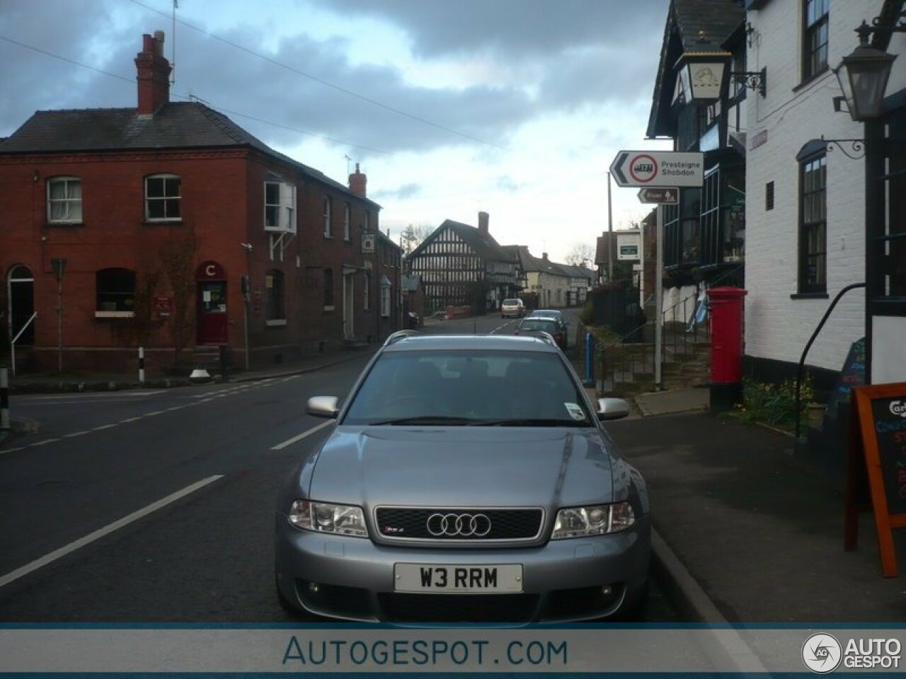 Audi RS4 Avant B5